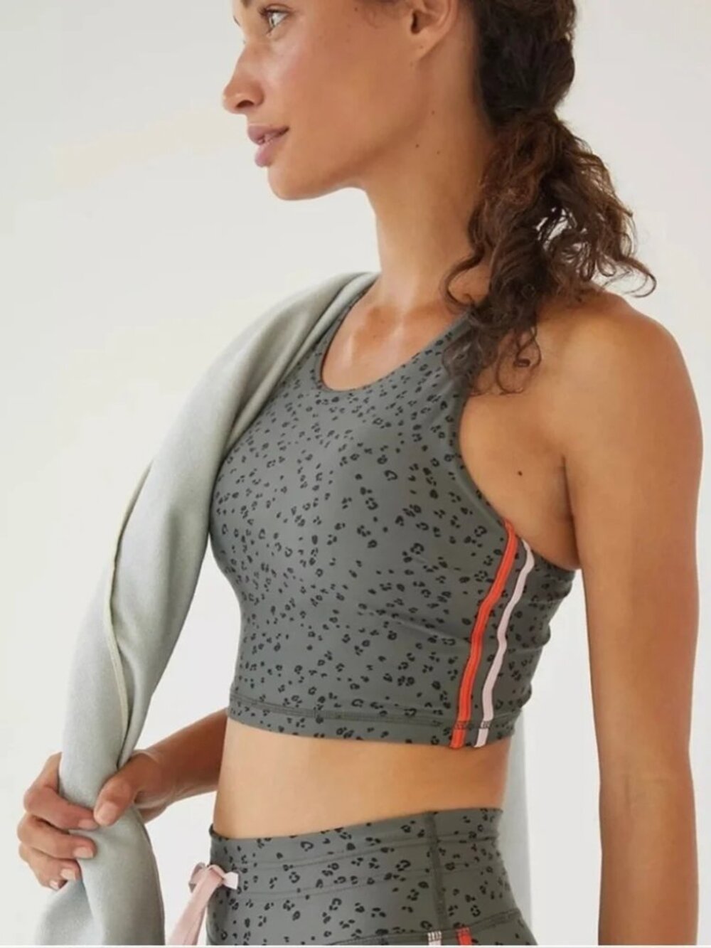 Share NWT Anthropologie The Upside Longline Leopard Sports Bra Sz XL Moss Green